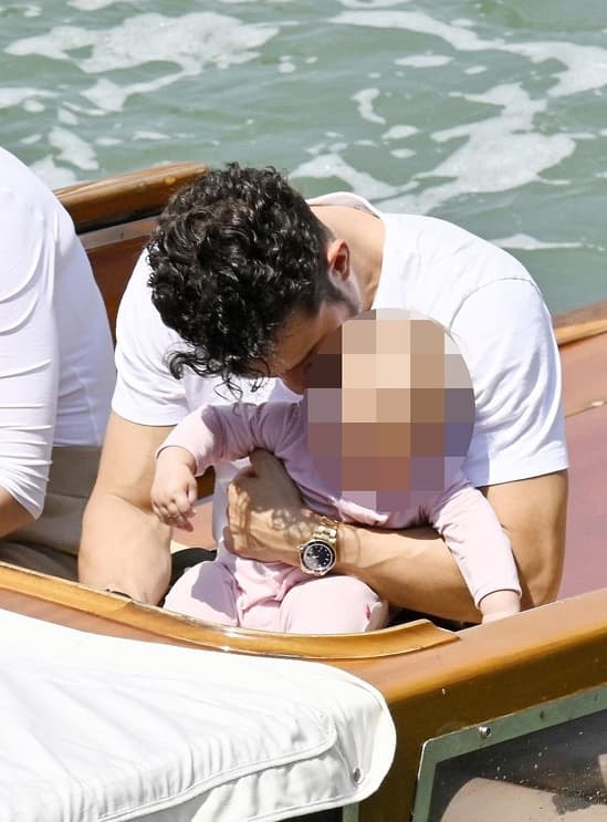 Orlando Bloom và Katy Perry lâu lắm mới đi hẹn hò, nhìn cảnh 'bố mẹ bỉm sữa' ai cũng đồng cảm  3
