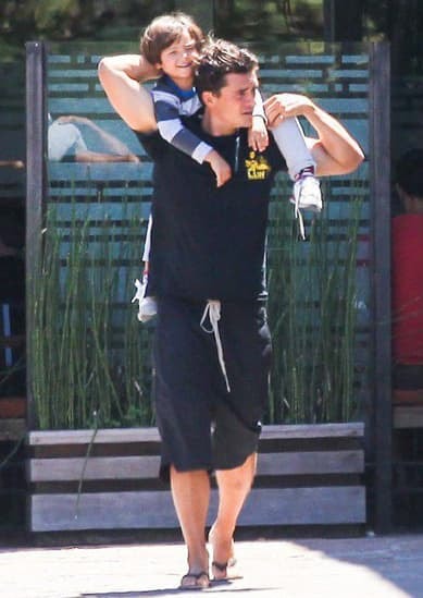Orlando Bloom và Katy Perry lâu lắm mới đi hẹn hò, nhìn cảnh 'bố mẹ bỉm sữa' ai cũng đồng cảm  7