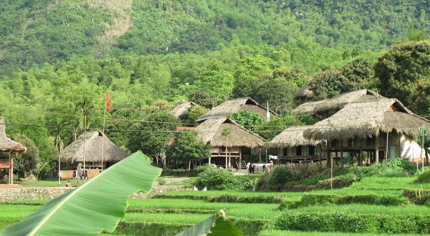 Bản làng vùng cao Hòa Bình ngày càng hấp dẫn du khách 