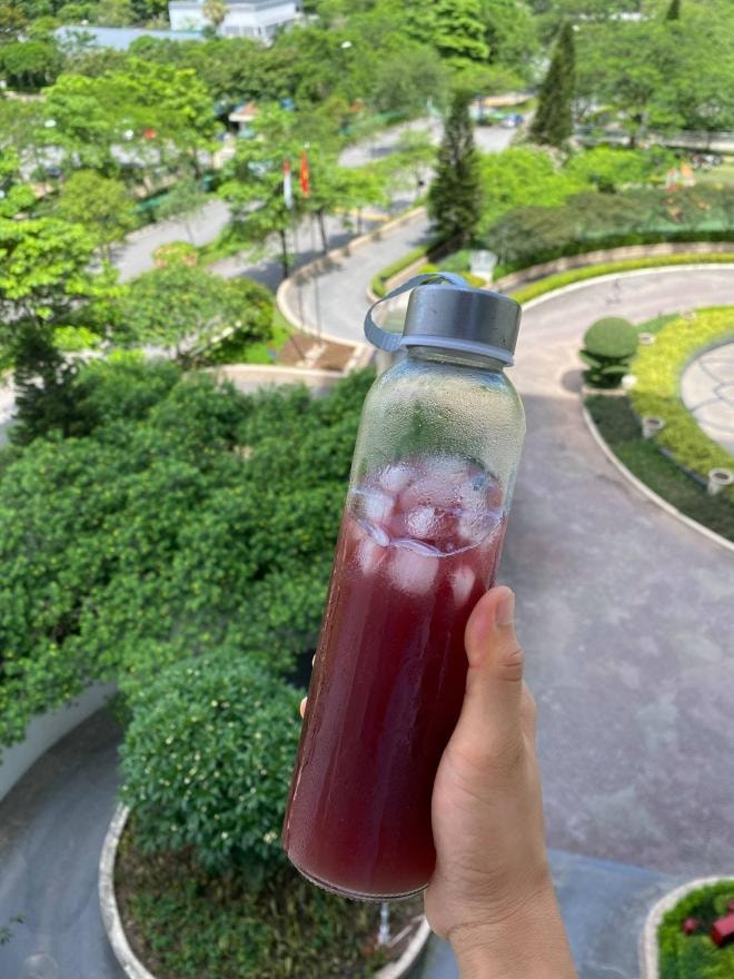 MC Minh Trang làm nước lá tía tô 0 MC Minh Trang làm nước lá tía tô 0