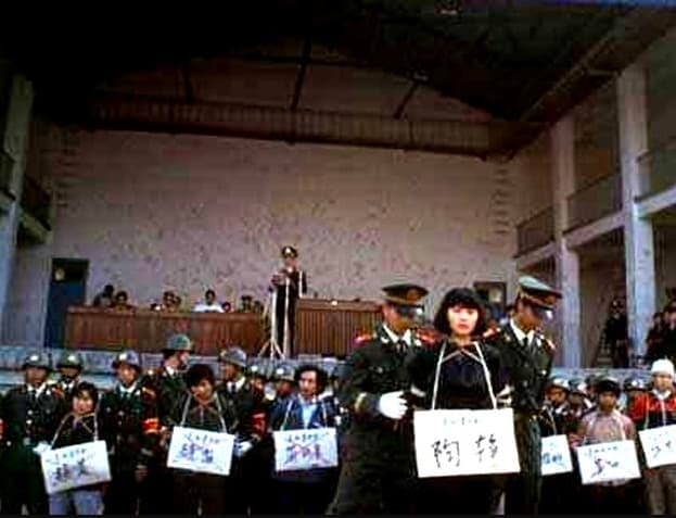 'Tử tù xinh đẹp nhất' Đào Tĩnh bị xử bắn ở tuổi 20, yêu cầu cuối cùng trước khi chết khiến cảnh sát cũng lặng đi 2 'Tử tù xinh đẹp nhất' Đào Tĩnh bị xử bắn ở tuổi 20, yêu cầu cuối cùng trước khi chết khiến cảnh sát cũng lặng đi 2