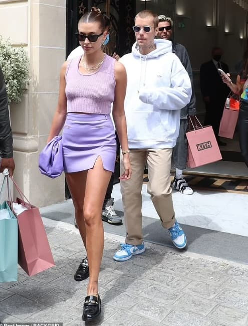 Sáng 'thả rông' tối sang chảnh, bà xã Justin Bieber khoe visual 'chặt chém' lúc gặp Đệ nhất phu nhân Pháp rồi lại hóa gái ngoan khi hẹn hò cùng chồng 10 Sáng 'thả rông' tối sang chảnh, bà xã Justin Bieber khoe visual 'chặt chém' lúc gặp Đệ nhất phu nhân Pháp rồi lại hóa gái ngoan khi hẹn hò cùng chồng 10