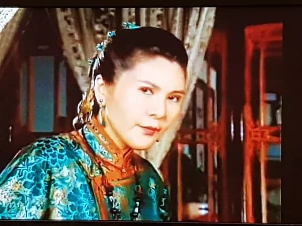 Cô gái vàng trong làng vai phụ của Quỳnh Dao: Khuynh gia bại sản vì chữa bệnh cho cha, cuối cùng qua đời cô độc sau 10 năm chống chọi với ung thư 3