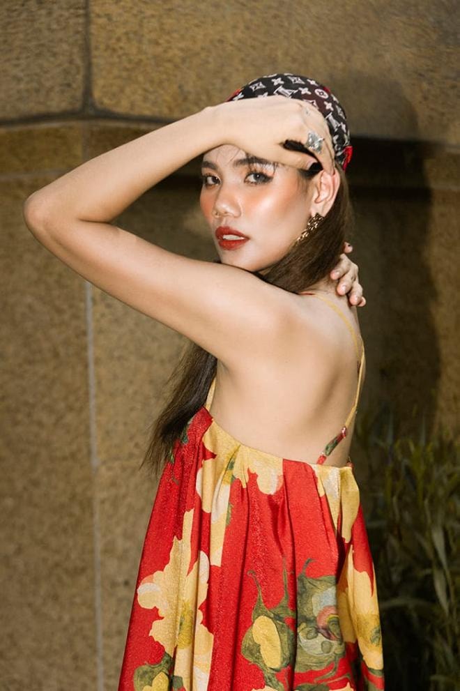 Siêu mẫu Hạ Vy cùng loạt chân dài xinh đẹp gợi ý trang phục xuống phố ngày hè 12
