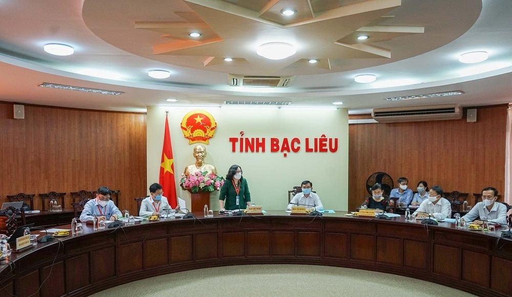 thu-truong-ngo-thi-minh-lam-viec-voi-bcd-thi-tinh-bac-lieu(1).jpg