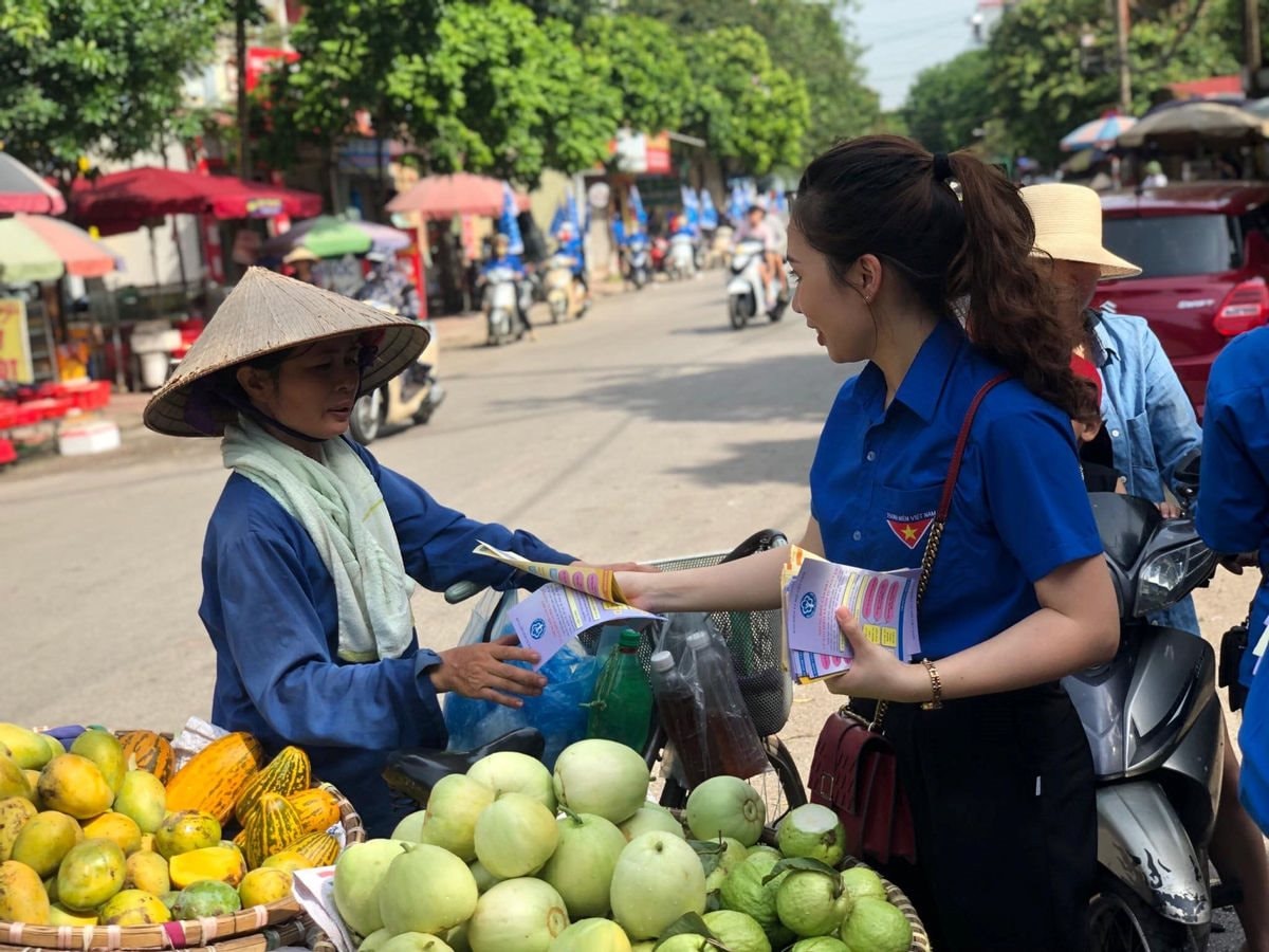 nhan-bhxh-mot-lan-se-nhieu-thiet-thoi-cho-nld.jpg