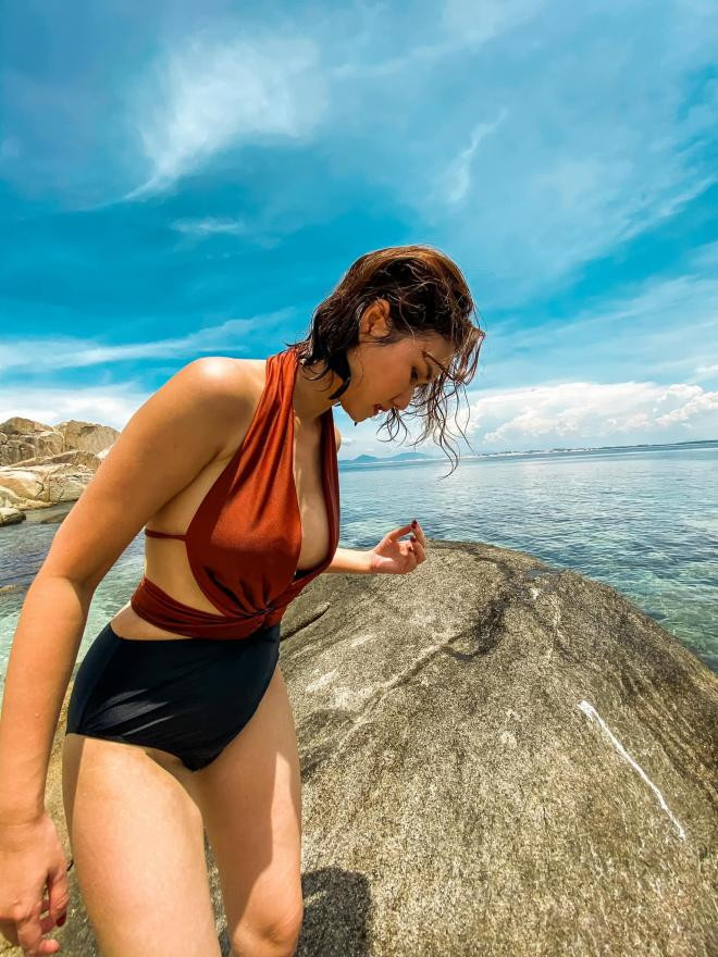 thời trang diễn viên Hương Giang  3