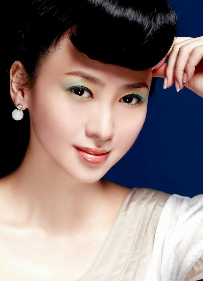 Trở nên nổi tiếng ở tuổi 25 cô không hối hận khi đóng phim cấp 3, giờ đây cuộc đời của nữ diễn viên hàng đầu này đã hoàn toàn thay đổi 6