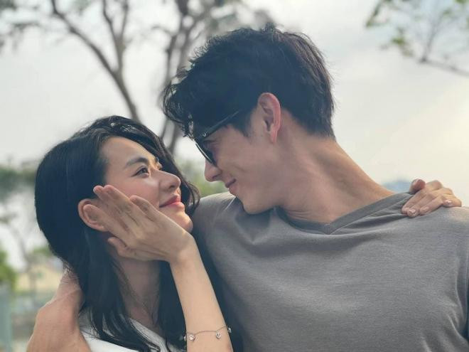 song-luan-dang-anh-tinh-tu-ben-nguoi-yeu-trong-phim-va-khang-dinh-yeu-thi-yeu-fan-22day-thuyen22-moi-tay-1-ngoisaovn-w1000-h750 5