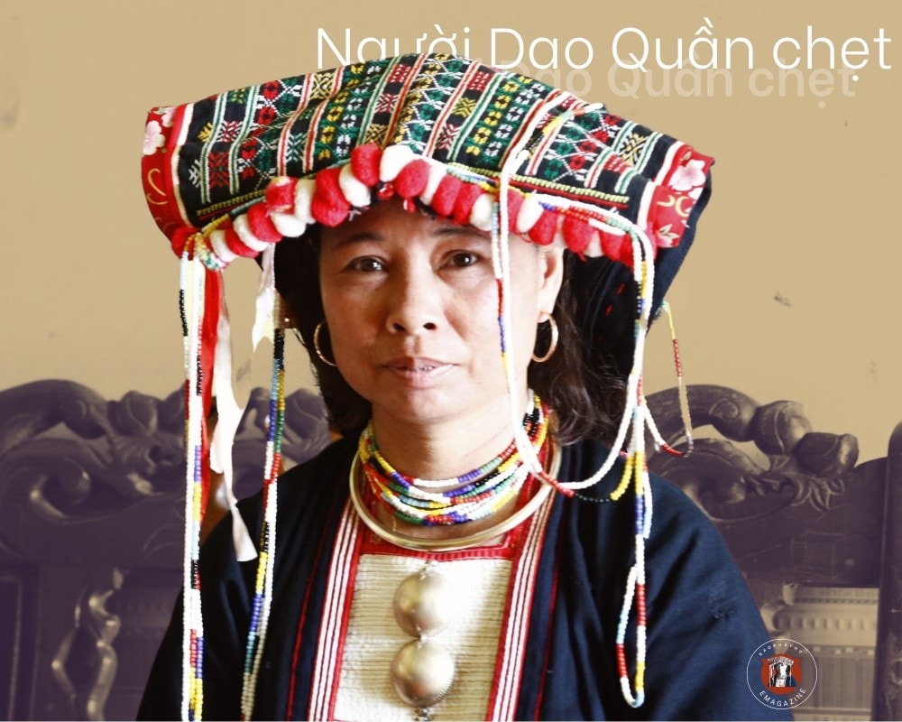 Phụ nữ dân tộc Dao Quần chẹt tự hào về trang phục truyền thống của dân tộc mình.