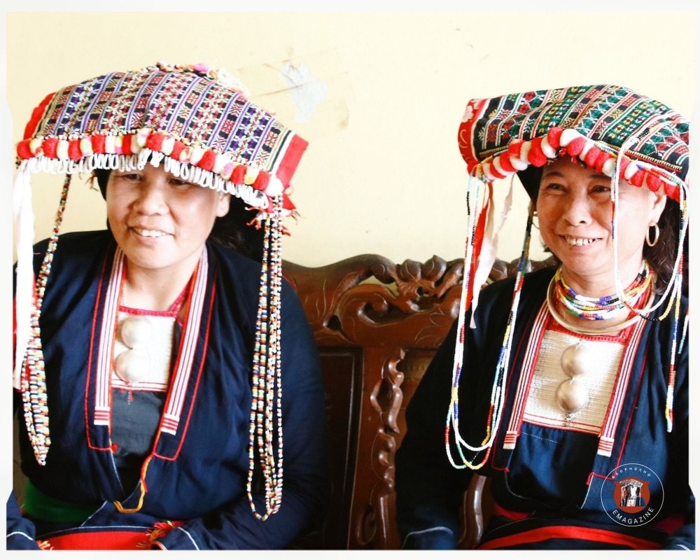 Vào các dịp Lễ Tết, cưới xin hay Lễ hội, phụ nữ dân tộc Dao Quần chẹt thường mặc trang phục truyền thống trong niềm tự hào về giá trị văn hóa của dân tộc mình.