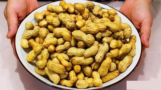 Mẹo luộc lạc ngon không thâm vỏ 0