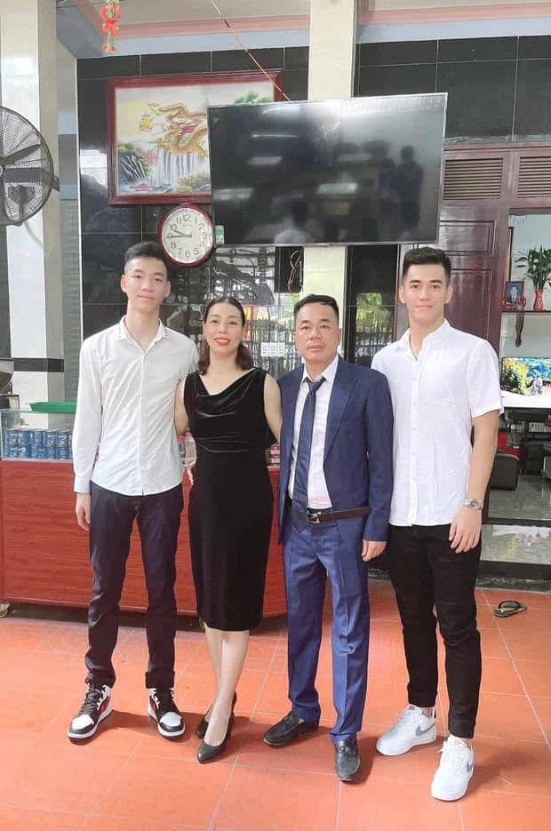 cầu thủ việt làm gì khi hết giãn cách  1