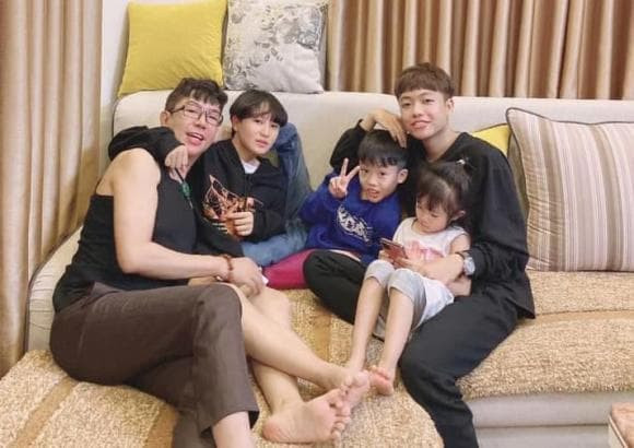 con trai Long Nhật 0 con trai Long Nhật 0