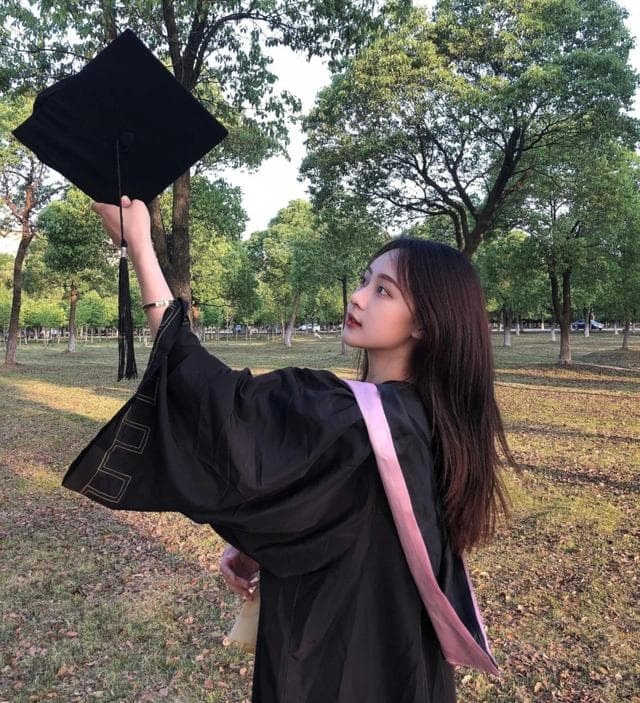 anh-tot-nghiep (1).jpg 1