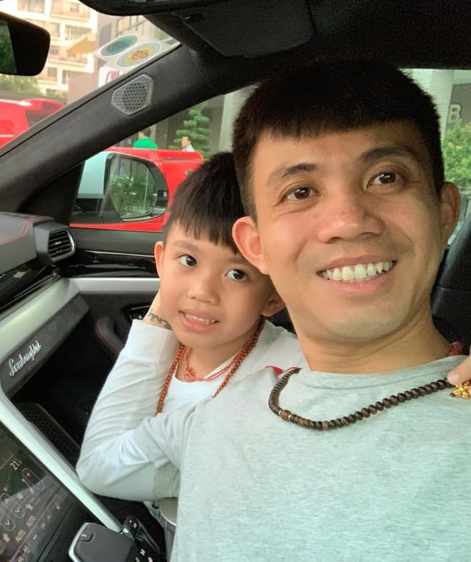 con trai Minh Nhựa  0
