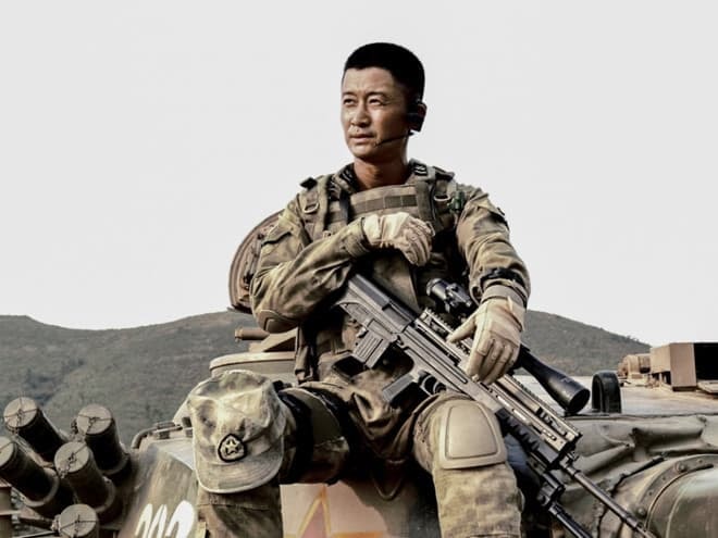 Không phải Thành Long, đây mới là ngôi sao võ thuật 'liều mạng' nhất: 100 vêt thương khắp cơ thể, đạn bắn, dao chém và những lần suýt chết  20