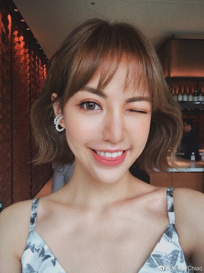'Triển Chiêu đẹp nhất màn ảnh' Tiêu Ân Tuấn xuất hiện trong đồ nữ, biến thành cô gái tóc bạch kim làm fan 'hết hồn' 10