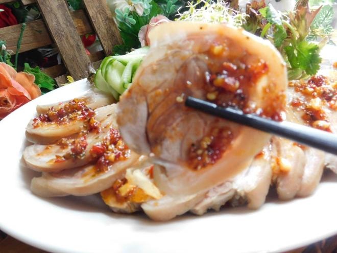 thịt chân giò luộc  7