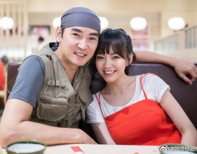 'Triển Chiêu đẹp nhất màn ảnh' Tiêu Ân Tuấn xuất hiện trong đồ nữ, biến thành cô gái tóc bạch kim làm fan 'hết hồn' 4
