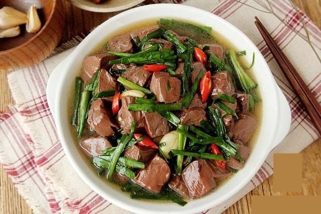 mẹo luộc tiết lợn  4