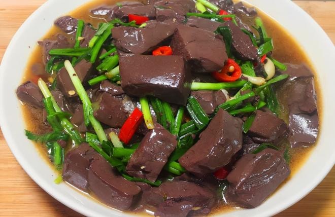 mẹo luộc tiết lợn  1