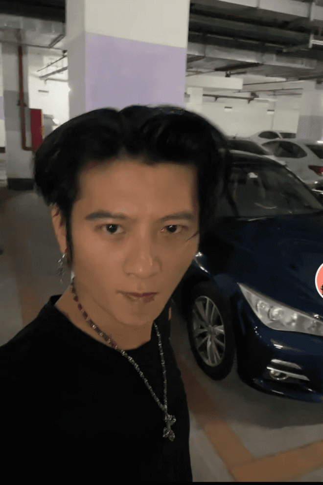 Anh chàng gây bão với video nấu ăn giống hệt Tạ Đình Phong, đến lúc quay chính diện mới 'hết hồn' nhưng nhờ đâu vẫn kiếm bạc triệu? 10