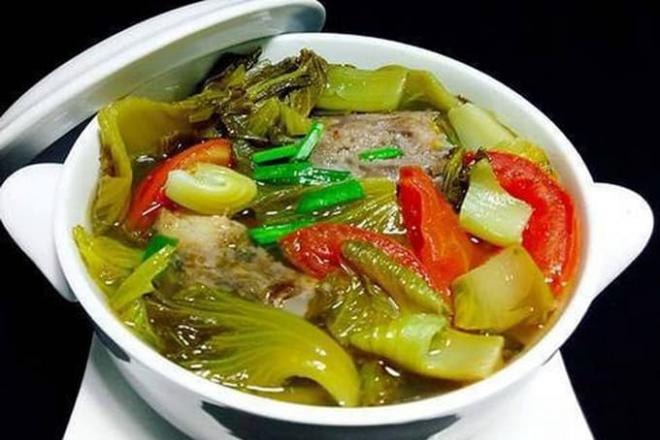 canh nấu dưa chua 0