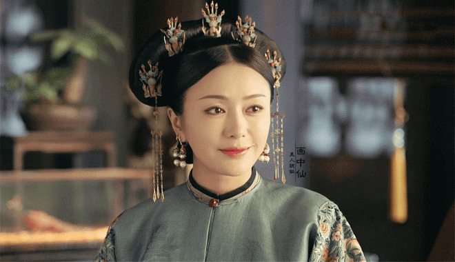 'Phú Sát' Tần Lam khoe ảnh sinh nhật 42 tuổi mà như gái 24, còn chụp ảnh với 6 'Kim Thành Vũ' như fangirl cuồng nhiệt 18
