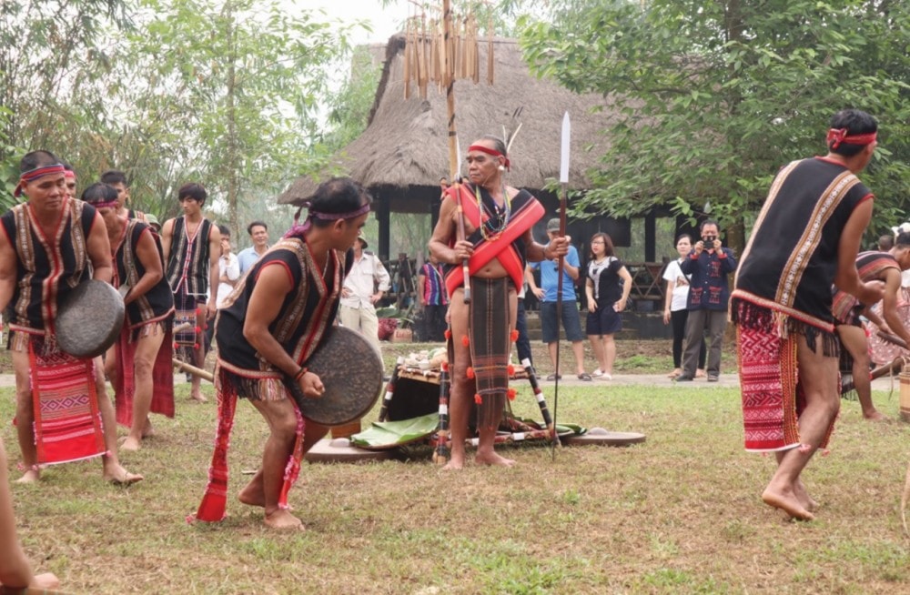 Cồng chiêng có một vai trò quan trọng trong đời sống tinh thần của người S’tiêng.