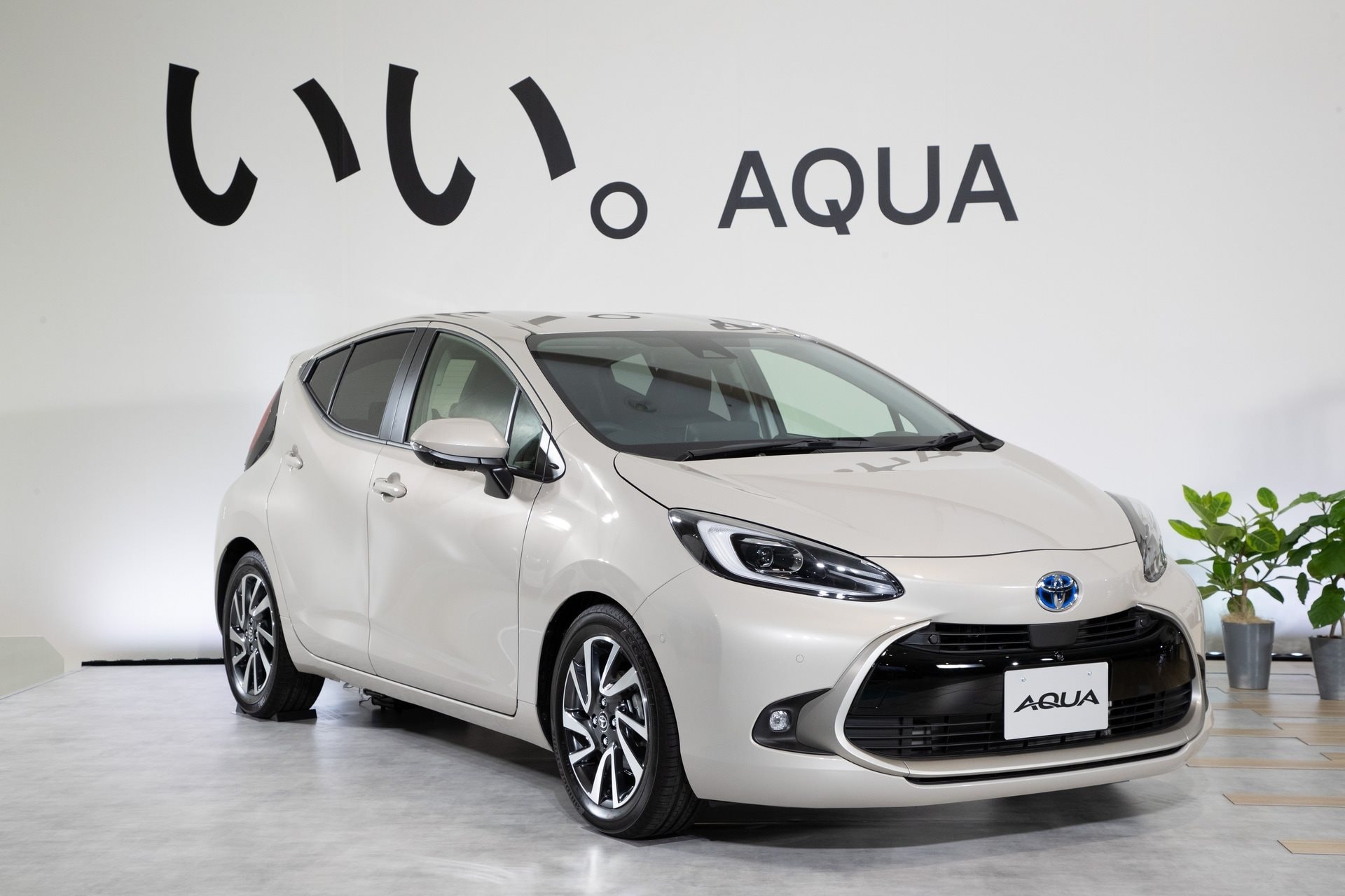 2022-toyota-aqua-69_zajo.jpg