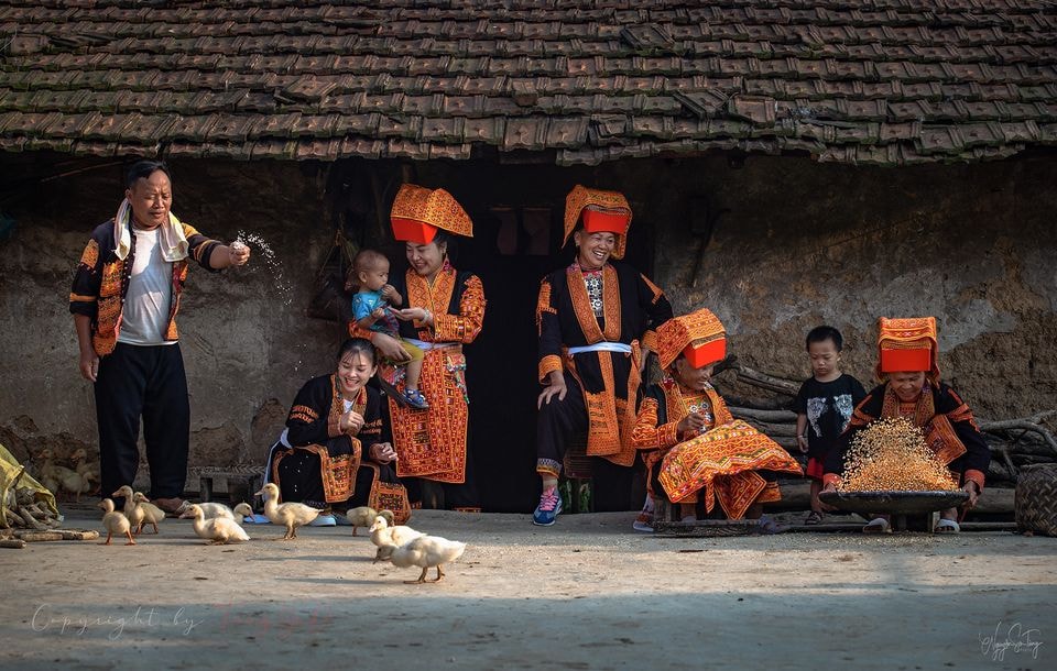 Niềm vui gia đình (Ảnh: Nguyễn Sơn Tùng).
