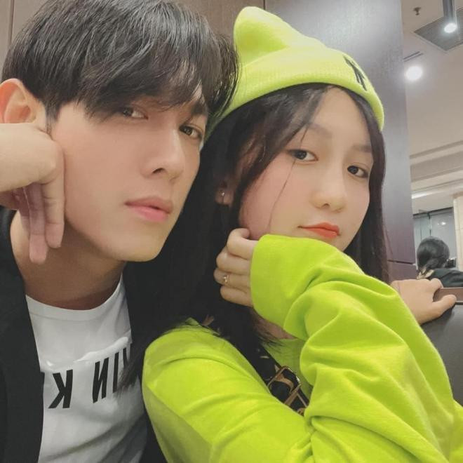 Song Luân em gái 0