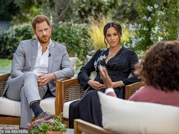 Sau khi bố ruột Meghan lên tiếng và người hâm mộ Sussex bức xúc, Hoàng gia Anh cuối cùng cũng thêm tên Lilibet vào danh sách kế vị ngai vàng  8