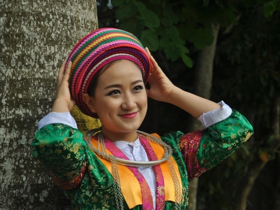 Chiếc khăn xếp của phụ nữ Mông trắng tỉnh Hà Giang.