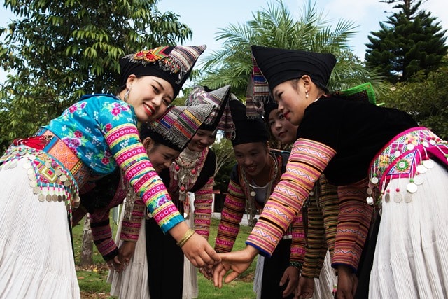 Chiếc mũ có đinh nhọn của dân tộc Mông trắng tỉnh Lai Châu.