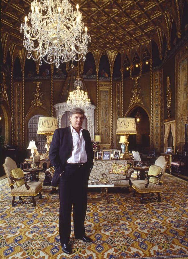 Cận cảnh biệt thự nguy nga nơi Donald Trump ở sau khi rời Nhà Trắng, riêng phòng khieu vũ cũng được dát 7 triệu đô vàng lá 1