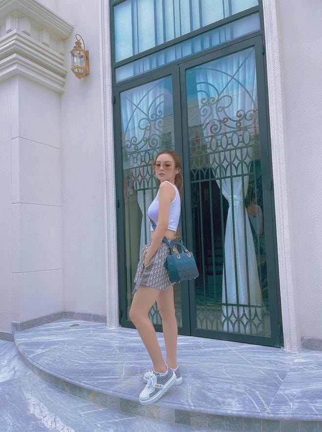 Huyền Bbay1 6