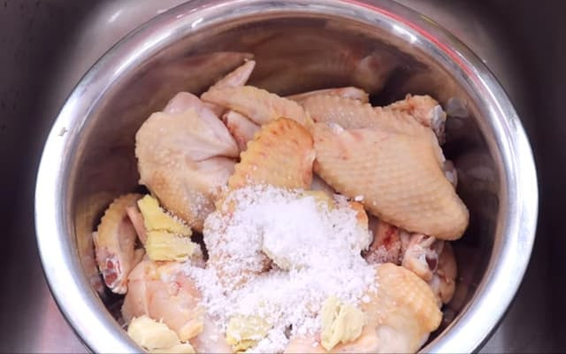 cánh gà chiên nước mắm 0