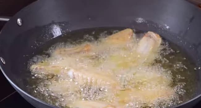 cánh gà chiên nước mắm 0