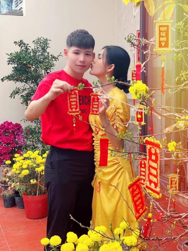 ngoc-trinh-ke-ve-chuyen-tinh-voi-cau-thu-bong-da-kem-21-tuoi-cao-1m8-ea692e04-ngoisaovn-w1000-h1333 0