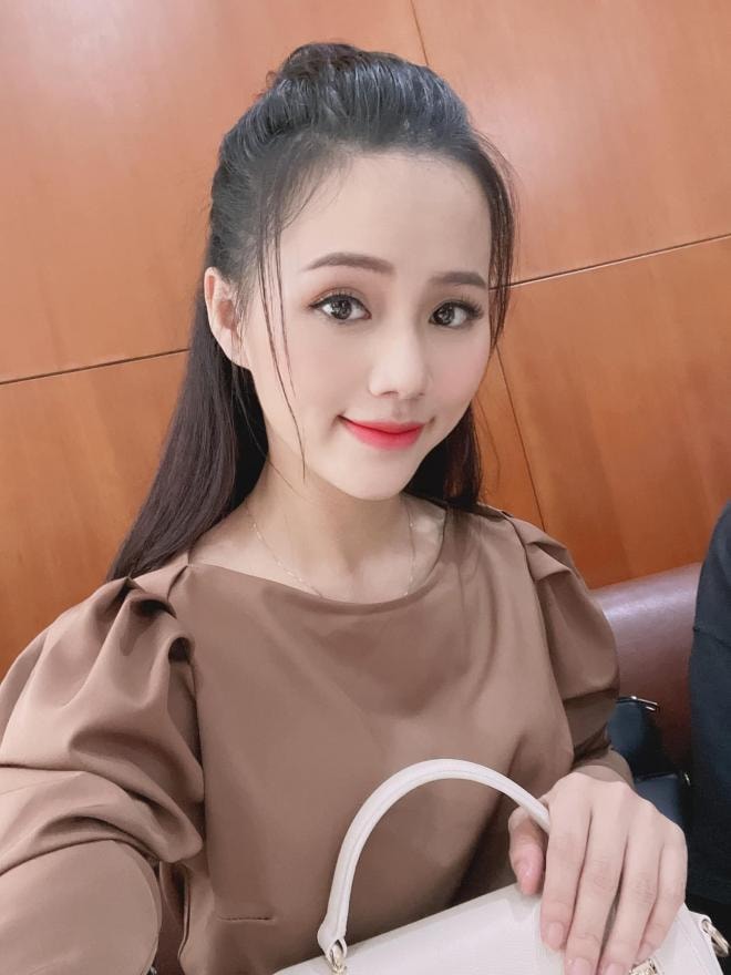 diễn viên bà Sa thời trẻ 1