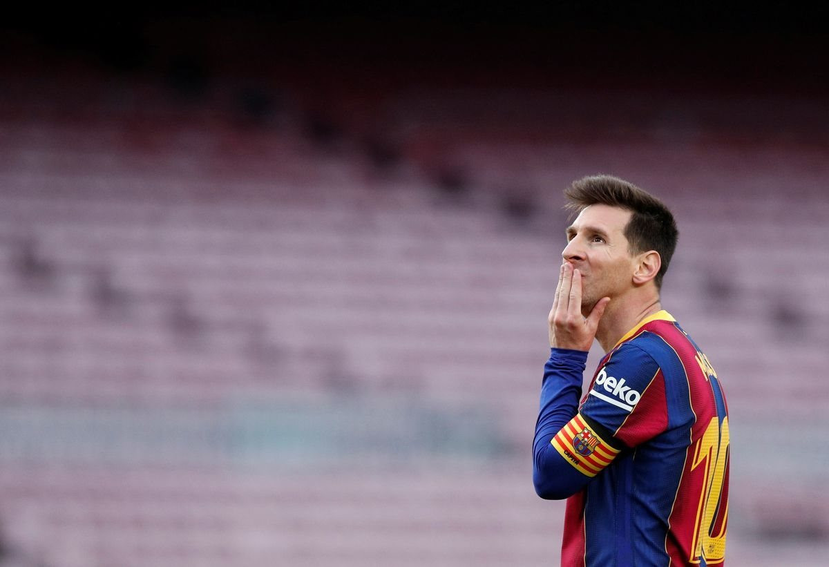 Chứng kiến chính phong cách thi đấu và tình yêu bóng đá của Lionel Messi trong hình ảnh khi anh rời Barca là một sự kiện quan trọng không chỉ đối với Barcelona mà còn đối với cả thế giới bóng đá.