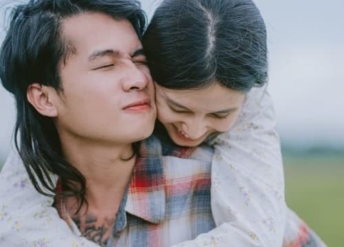 e-kip-k-icm-jack-va-thien-an-khong-he-yeu-nhau-buc-anh-dang-duoc-chia-se-chi-la-hinh-tu-buoi-quang-cao-55d-ngoisaovn-w500-h360 0
