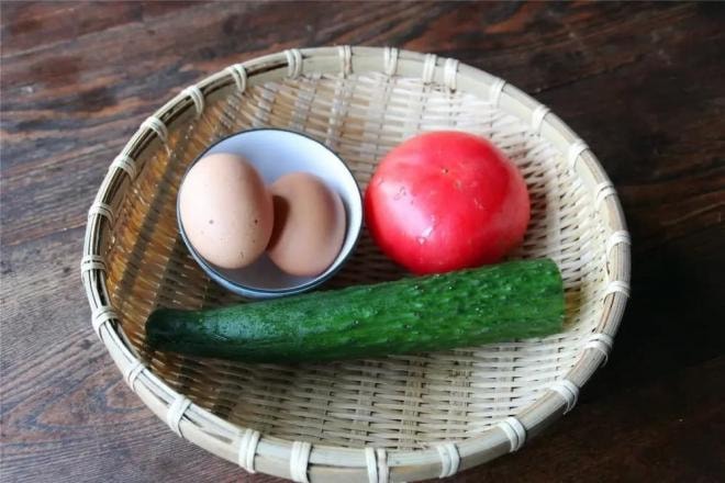 mẹo nấu canh trứng cà chua 9