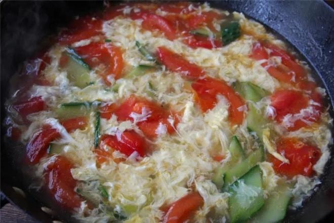 mẹo nấu canh trứng cà chua 5