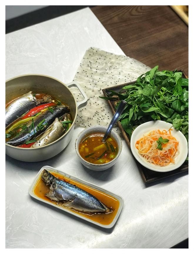 cá nục cuốn bánh tráng 0