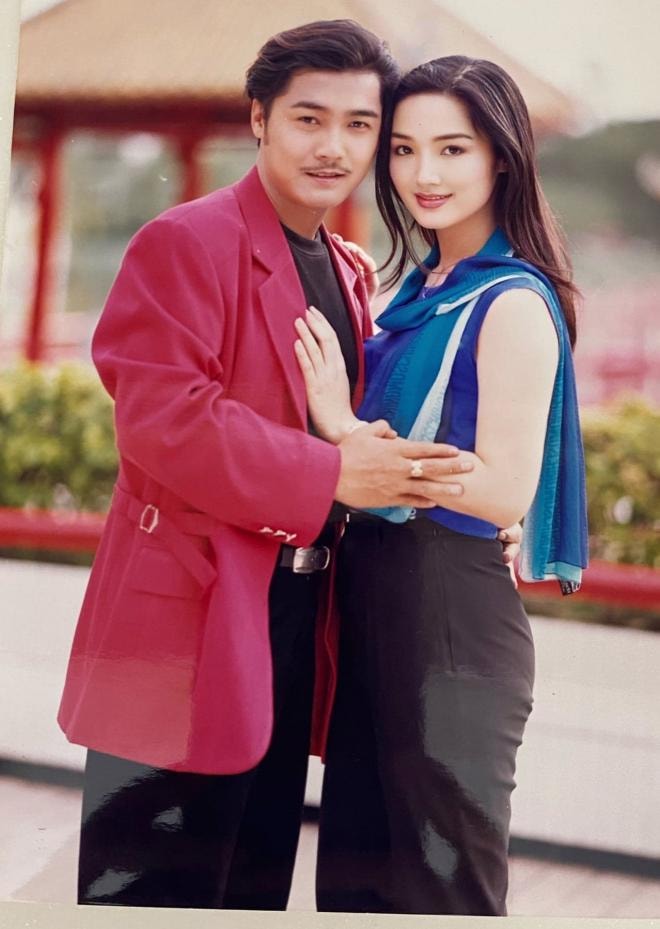 Ảnh hiếm Hoa hậu Giáng My thời đỉnh cao nhan sắc bên Lý Hùng, nhan sắc lấn át cả minh tinh Hong Kong - Lê Tư 10