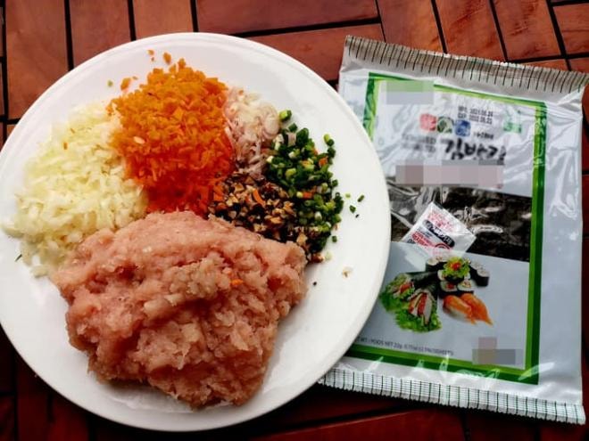 ức gà cuộn rong biển 0
