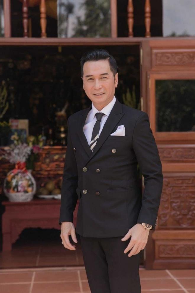 cuoc-song-cua-danh-ca-nguyen-hung-gio-ra-sao-5-ngoisaovn-w980-h1470 5